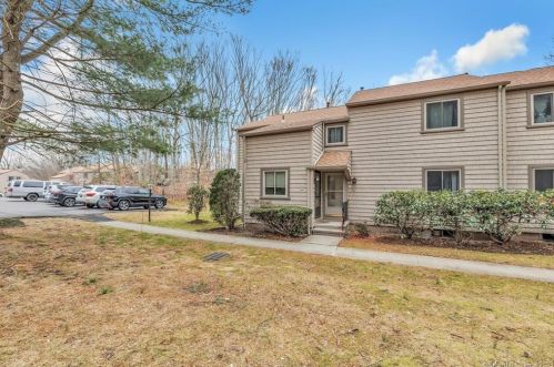 37 Happy Hollow Cir, Stratford, CT 06614-8419