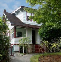 5505 34th Ave, Seattle, WA 98105-2304