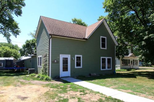 240 Pacific Ave, Dassel, MN 55325-1001