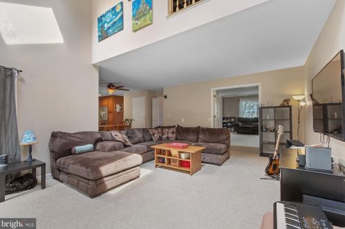 100 Brook Meadow Cir, Shrewsbury PA  17361-1236 exterior
