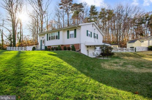 7612 Pollen St, Lorton VA  22079-1636 exterior