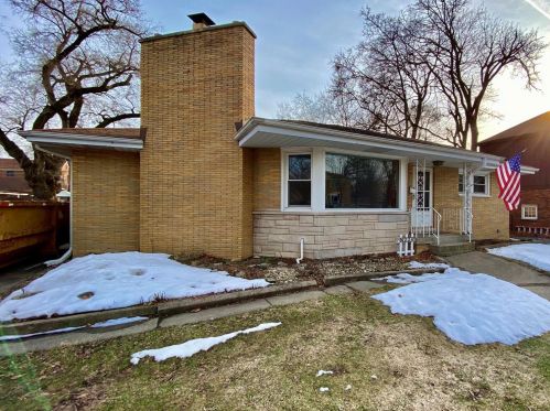 226 Belden Pl, Hammond, IN 46321-1106