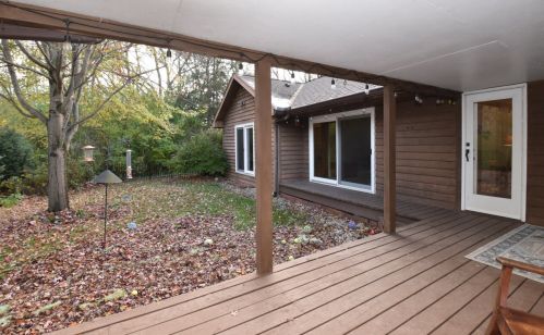 8801 Hart Dr, Waterford WI  53185-1364 exterior