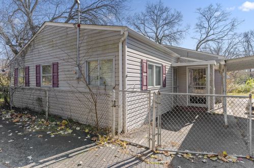 7047 Norwood Dr, Darbydale OH  43123-9643 exterior