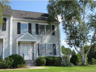 1 Twin Cir, Middlebury VT  05753-1500 exterior