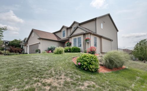 1403 Fairfield Ct, Watertown, WI 53098-3418