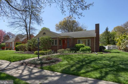 67 Oak Ln, Swatara, PA 17033-1551