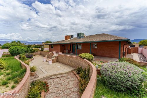 2110 Darling Ave, Tucson, AZ 85710-8056