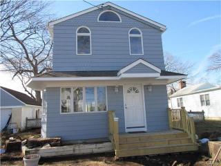 12 Brookdale Ave, Milford, CT 06460-5933