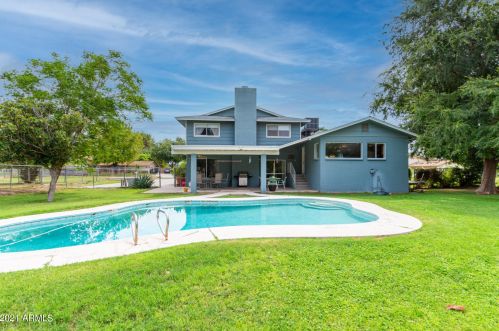 4924 Country Gables Dr, Glendale, AZ 85306-3514