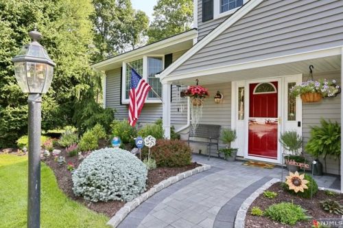 64 Burlington St, Norwood, NJ 07648-1516