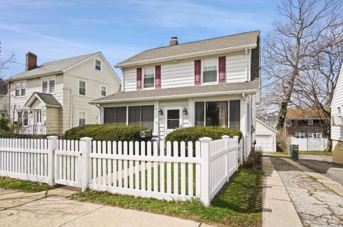 116 Perry Ave, Rye Brook, NY 10573-2433
