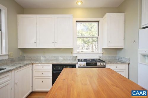 6285 Jarmans Gap Rd, Crozet, VA 22932-2839