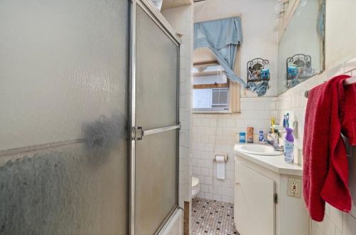 193 Unit St, Providence RI 02909-3941 exterior