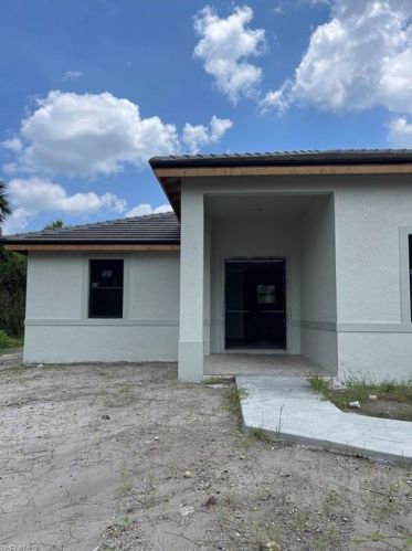 3624 26th Ave, Naples, FL 34117-7812