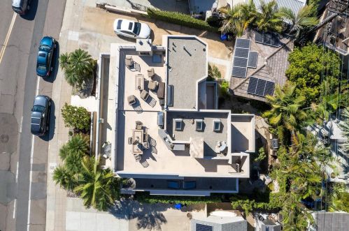 3328 Crown Pt Dr, San Diego CA 92109-6711 exterior