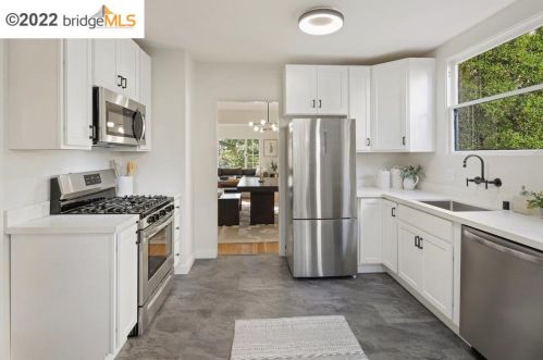 899 Glendome Cir, Oakland CA 94602-1413 exterior