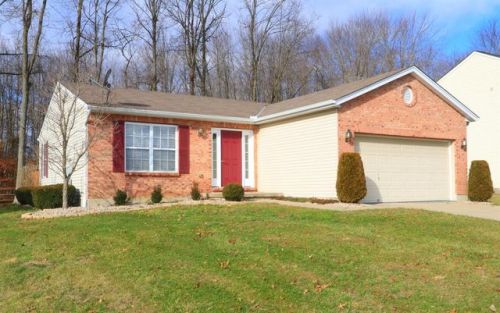 3379 Whispering Trees Dr, Amelia, OH 45102-2292