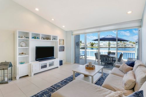 620 Ocean Dunes Cir, Jupiter FL  33477-9116 exterior