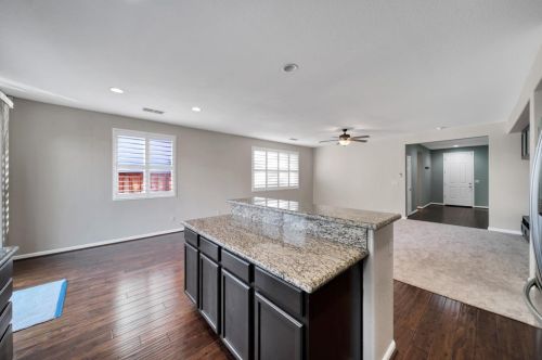 16278 Prairie Fire Ct, Lathrop CA  95330-8963 exterior