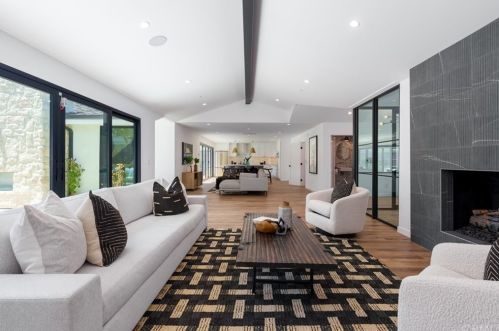 1712 Tradewinds Ln, Newport Beach CA  92660-4312 exterior