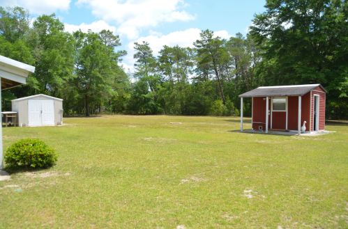 392 Mccloud Rd, Freeport, FL 32439-2502