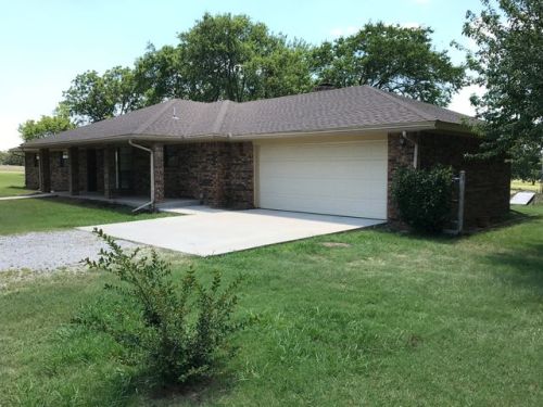 5880 Hedges Rd, Ardmore, OK 73401-7088
