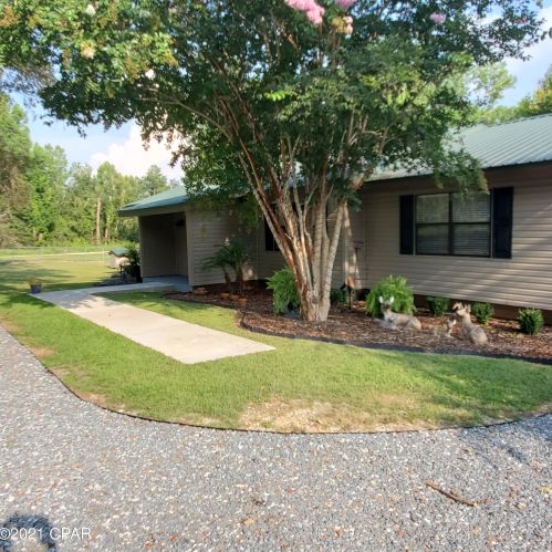 2799 Laurel Dr, Alford, FL 32420-6107