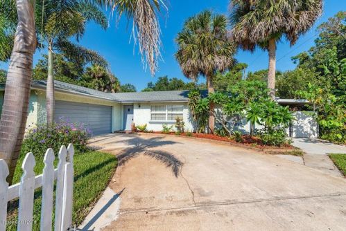 2500 Gettysburg Dr, Titusville, FL 32780-4906