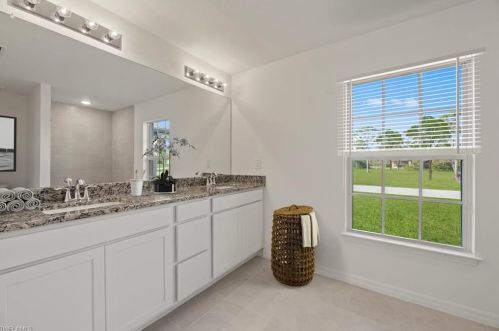 913 6th Ave, Cape Coral FL  33991-2432 exterior