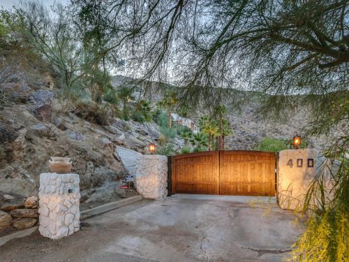 400 Camino Alturas, Palm Springs CA  92264-8996 exterior