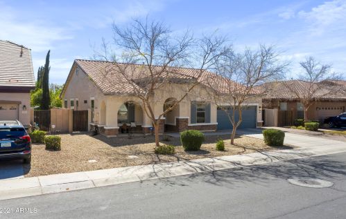 2891 Fandango Dr, Gilbert, AZ 85298-8769