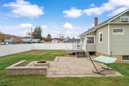 640 Mast Rd, Goffstown NH  03045 exterior