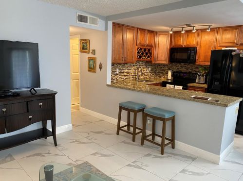 579 Normandy M, Delray Beach FL  33484-4835 exterior