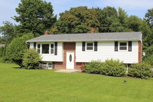 125 Hillcrest Dr, Marlborough NY  12542-6312 exterior
