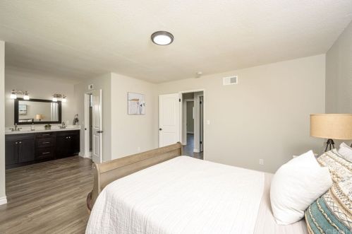 11104 Carmenita Rd, Whittier CA 90605-4130 exterior