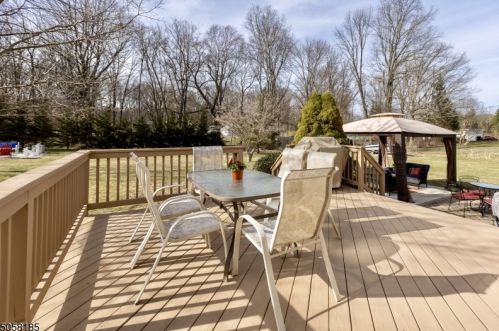 130 Holland Rd, Wantage NJ  07461-2835 exterior