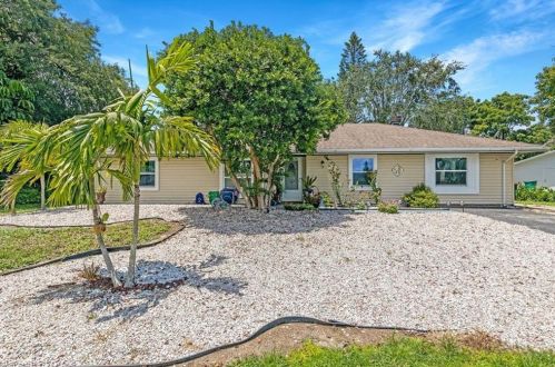 2201 54th St, Naples, FL 34116-6839