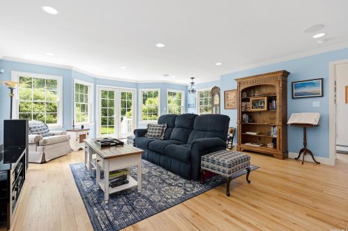 525 Deerfoot Path, Nassau Point, NY 11935-2191