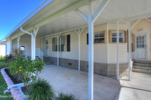 620 Puffin Dr, Sebastian FL  32976-7803 exterior