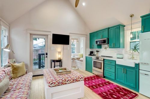 1311 13 St, Galveston TX 77550-8206 exterior