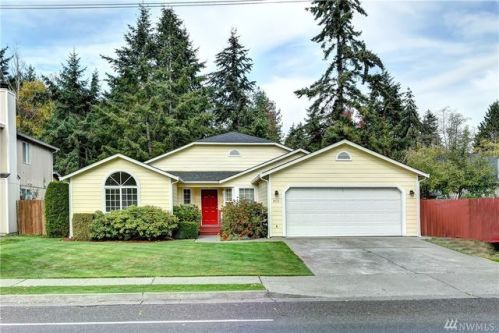 5415 204th St, Lynnwood, WA 98036-6303