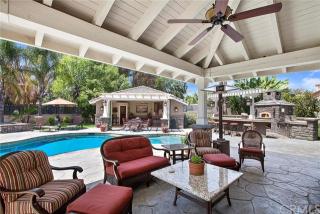 3235 Las Faldas Dr, Fullerton, CA 92835-1735