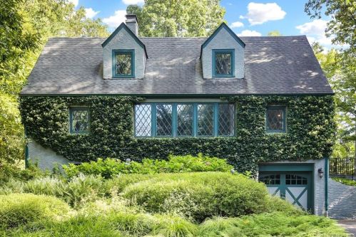 328 Cherry St, Bedford Hills, NY 10507-1102