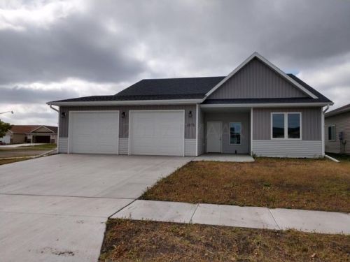 3375 26th St, Moorhead MN  exterior