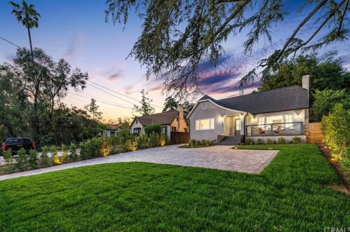493 Altadena Dr, Altadena CA  91001-2243 exterior