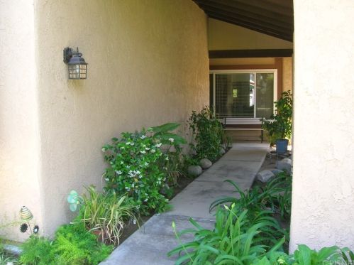 5789 Nutwood Cir, Simi Valley, CA 93063-3566