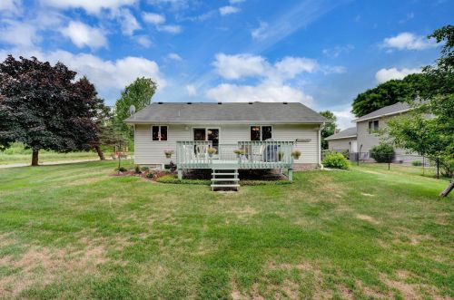 1573 Highland Rd, Stillwater MN  55082-5980 exterior