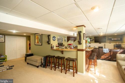 59 Greenbrook Dr, Columbus NJ  08022-2323 exterior