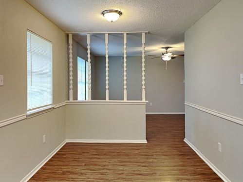 628 Renfro St, Burleson TX  76028-4914 exterior